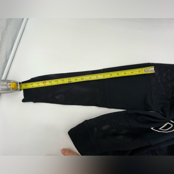 Sport honeycomb mesh top,oversize style top, DKNY stylish sport breathable top. - Picture 10 of 12